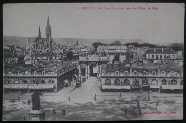 CPA - NANCY (54) - PLACE STANISLAS - HOTEL DE VILLE - SCENE ANIMEE  / XXe