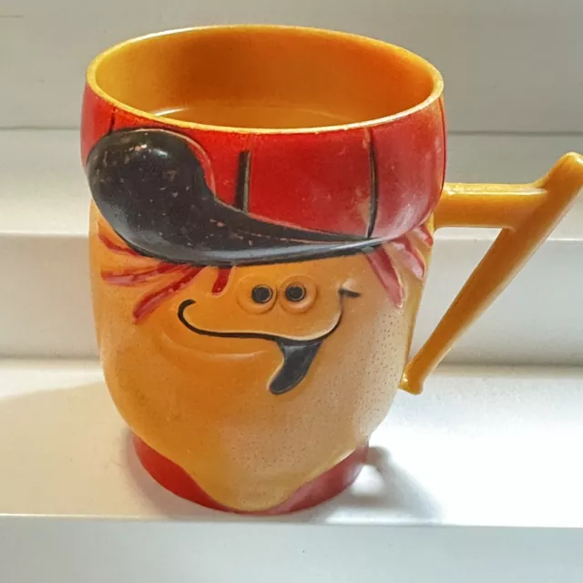 Vintage 1969 Pillsbury Kool Aid "FUNNY FACE" LEFTY LEMON Yellow Plastic Mug Cup