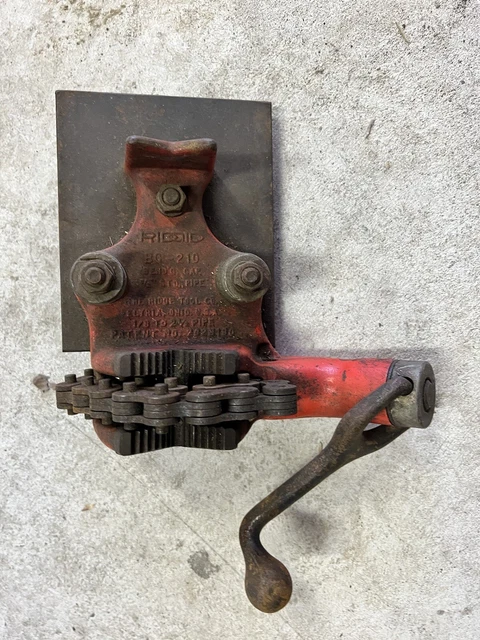 Ridgid BC-210 Bench Top Chain Pipe Vise 1/8 to 2-1/2" Ridgid Tool Co. USA