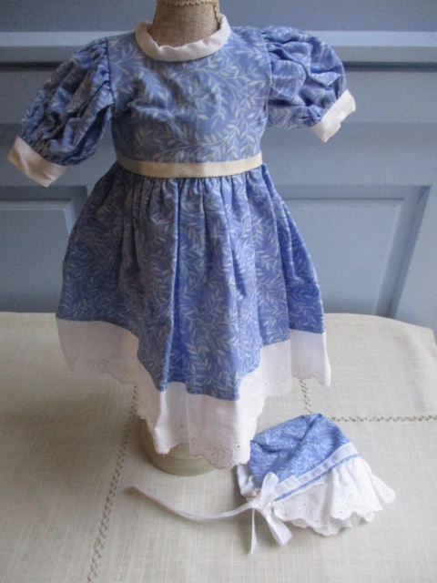 Jolie Robe  Et Coiffe Pour Poupee Ancienne / Tbe