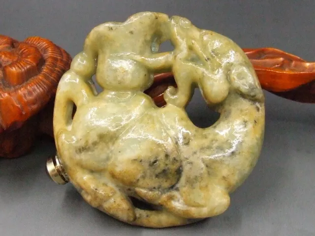 China,exquisite jade,pure manual carving,statues Snuff Bottle"Luck arrives"4959