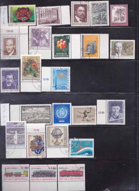 Österreich   Auswahl ab Jahrgang  1976 + 1977 gestempelt    (siehe Scan)
