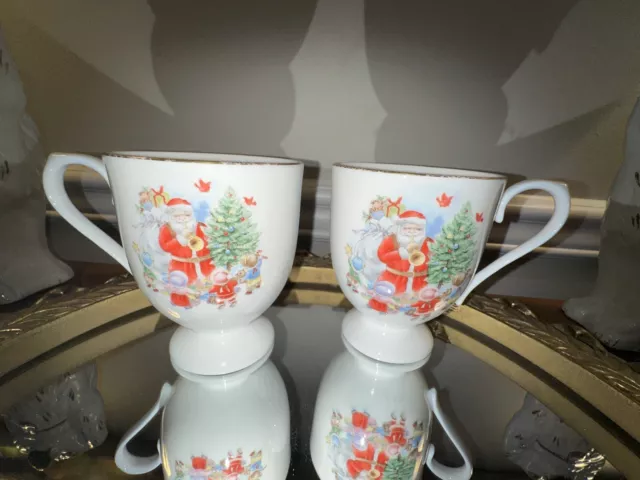 2 Mikasa JOLLY ST. NICK  Mugs