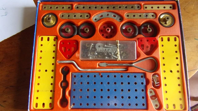 ANCIENNE BOITE MECCANO JEU ANCIEN N°3 incomplete EUR 30,00 - FR