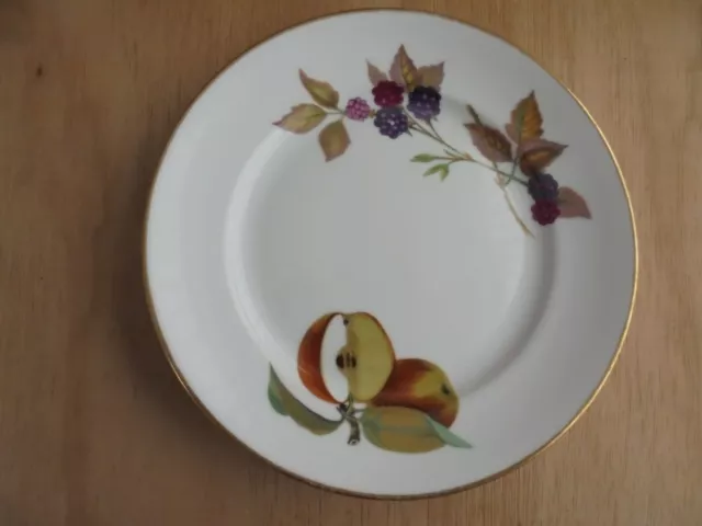 1 x  Royal Worcester Evesham Gold 17 cms Side Plates; Used.