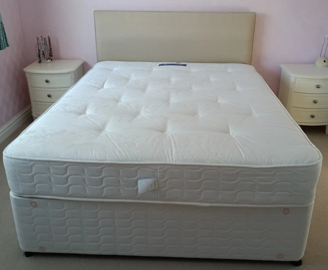 SILENTNIGHT KINGSIZE BED with Firm Miracoil Mattress & John Lewis
