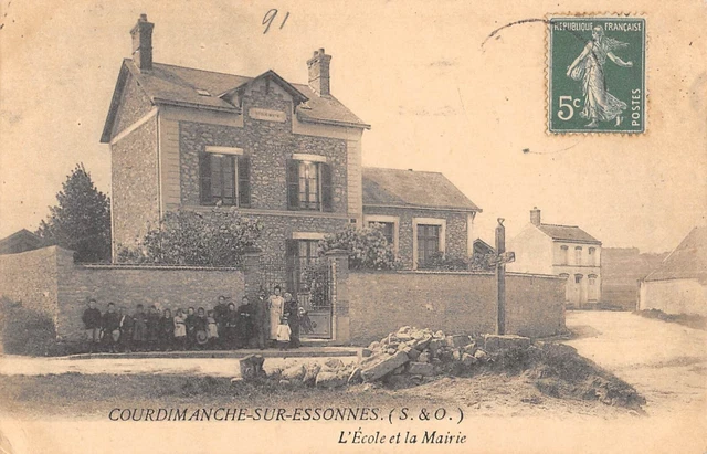 Cpa 91 Courdimanche Sur Essonnes / Ecole / Mairie