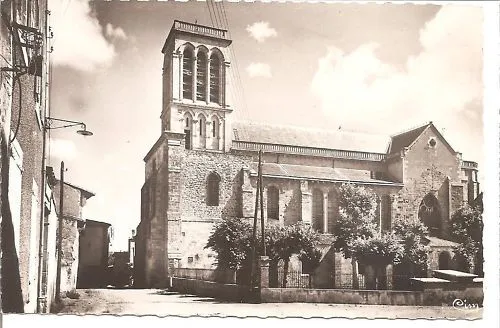 CPA 63 1954 BILLOM L'Eglise Saint Cerneuf
