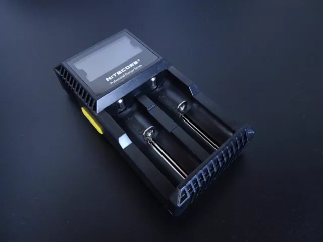 Ladegerät Nitecore Digicharger D2 für Li-Ion, LiFePO4, Ni-MH, Ni-Cd, Akkus