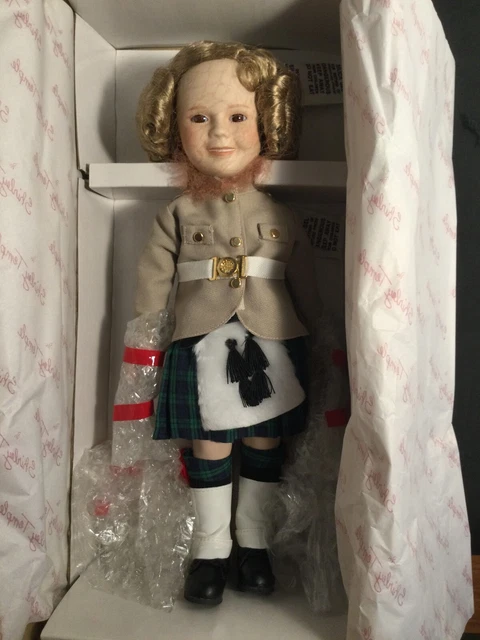 Vintage Shirley Temple Wee Willie Winkie Danbury Mint w/original box 2