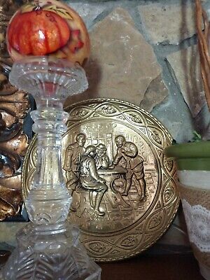 Vintage EMBOSSED "Matching Pair"  Brass Decorative Wall 9 3/4" Plates, EXCELLENT