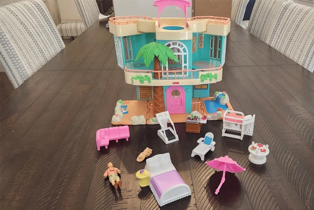 Vintage Fisher Price Sweet Streets Beach House Furniture Accessories 2000 Vintage Fisher Price Sweet Streets Beach House Furniture Accessories 2000