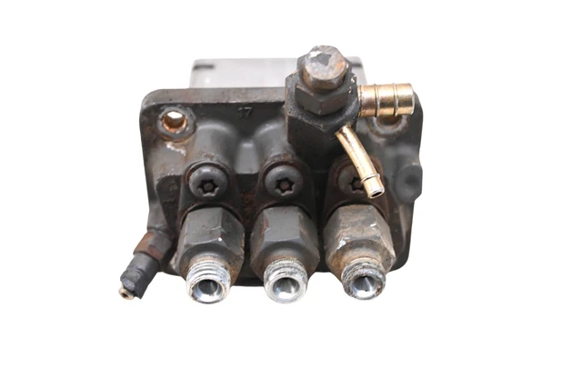 06 Kubota RTV900W Fuel Injection Pump