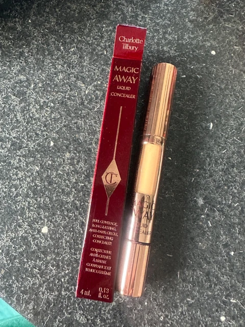 Charlotte Tilbury Correttore Liquido Magic Away 5,5 Medio