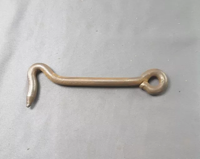 VINTAGE IRON LATCH HOOK RUSTIC GATE BARN DOOR  ~ 5" long