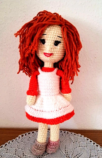 Puppe, gehäkelt, Selbstgehäkelt, Handarbeit, ,Amigurumi,Deko,35 cm.