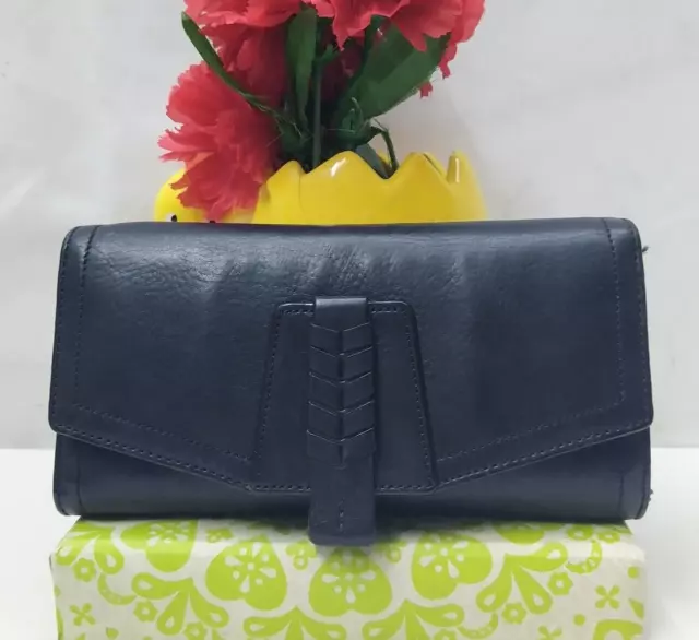 Billetera plegable Cole Haan con cremallera de cuero negro para tarjeta de crédito