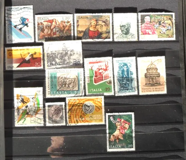 15 timbres Oblitéré - Année 1970 à 1972 - Italie - Lot sans double - N55337