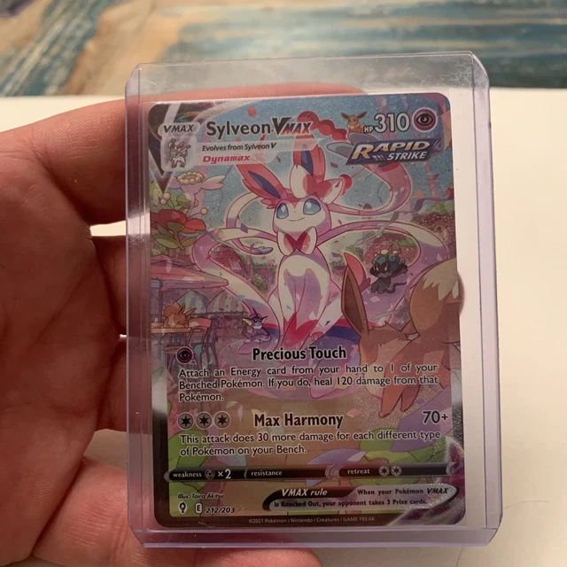 Pokémon TCG Sylveon VMAX Evolving Skies 212/203 Holo Secret Rare