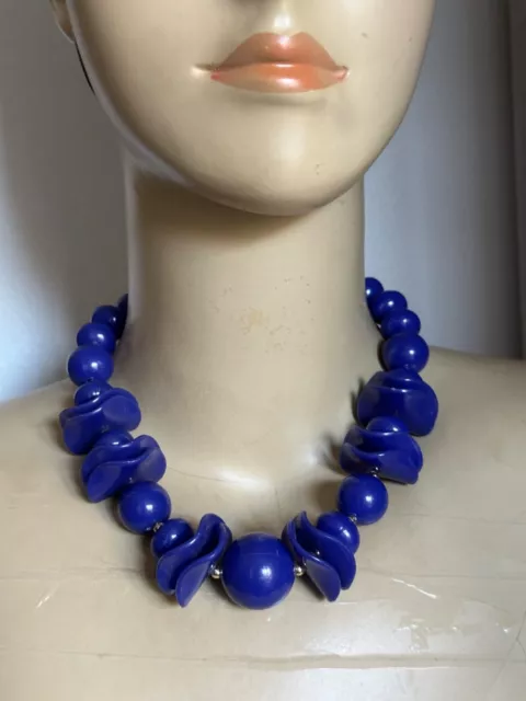 Bonito Francés 1950s Creator Collar sin Firmar - Azul Cuentas de Plástico 45.7cm