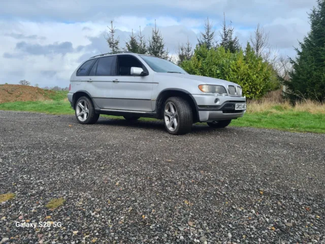 For parts Bmw E53 X5 4.6iS, black sport interior, 3.91 diff's, moonroof