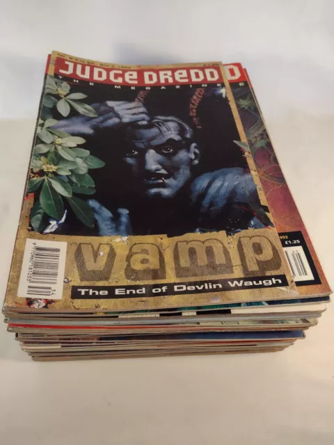 Judge Dredd the megazine Vol 2 Collection of 35 in good condition 1992-1995