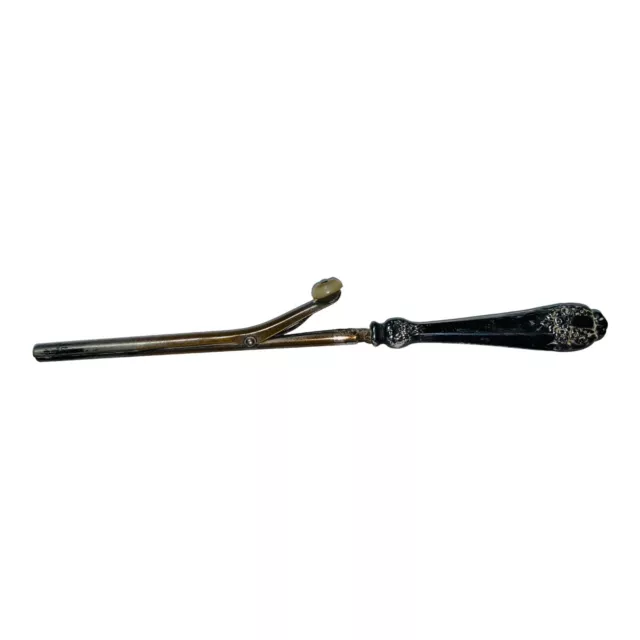 Mustache 2025 curling iron