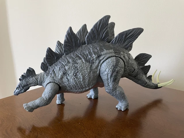 2017 Jurassic World Stegosaurus Dinosaur Figure Action Attack JW Jurassic Park