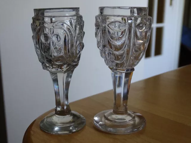 2 ANCIENS VERRES LIQUEUR CRISTAL BACCARAT LE CREUSOT 19 EME CAVE LIQUEUR défaut