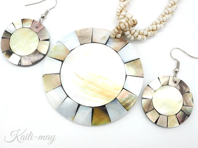 ENSEMBLE pendentif collier et boucles d'oreilles NACRE DE NACRE