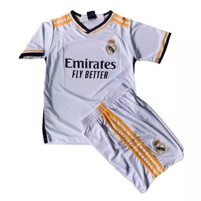 New Real Madrid Home 23/24 Children's 110-120cm Top and bottom set S size