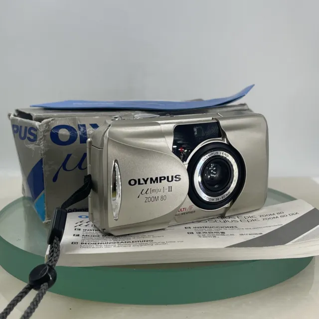 Cámara fotográfica de apuntar y disparar Olympus mju ii Zoom 80 35 mm como nueva, ¡Lomo funciona!  490