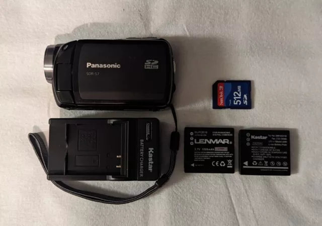 Panasonic SDR-S7 Digital Camcorder - W/ Battery & 512mb SD Card - Tested Working