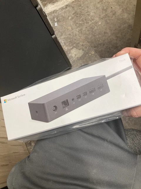 NEW - Microsoft Surface Docking Station - Model 1661 - PF3-00005