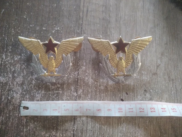 Yugoslavia Jna Rv Pvo 2 Abzeichen Authentic+Keyring