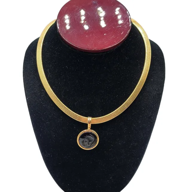 Vtg Intaglio Pendant Necklace Black Glass Cameo Man Roman Soldier Jewelry Omega