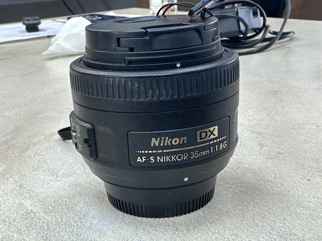 Nikon AF-S DX NIKKOR 35mm f/1,8G Objectif - Noir