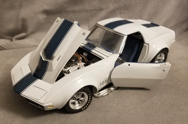CAROUSEL 1 1969 Chevrolet Corvette L-88 GM Test Car 1:18 Scale