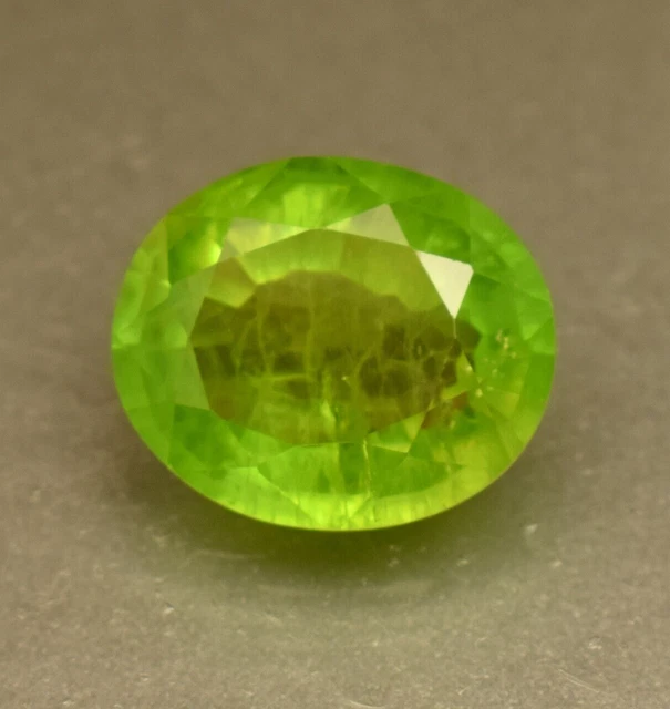 Naturel Certifié Vert Péridot 14.90 CT Coupe Ovale Libre Gemme Pour Bague Usage