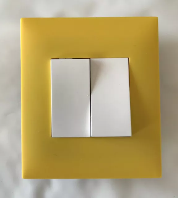 Arnould Espace Evolution JAUNE,Interrupteur et Poussoir,Complet, prêt à Poser