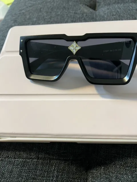 Shop Louis Vuitton Sunglasses (Z1790W, Z1737W, Z1736W) by CITYMONOSHOP