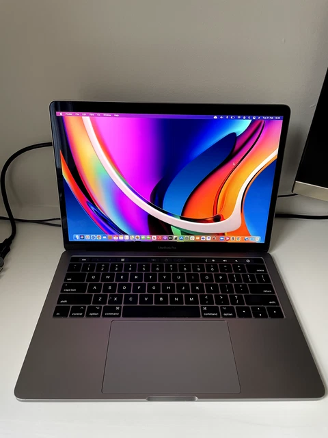 Apple MacBook Pro Retina  - Touch Bar 2017 - i5 3.10GHz - 256GB SSD - 8GB Memory