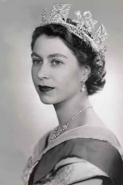 Queen Elizabeth II, HD Print canvas Home decor Art Painting (No frame),24x36"