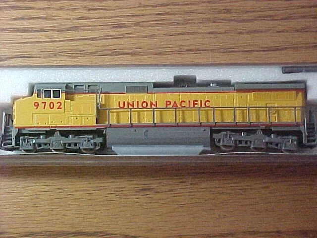 Kato N Scale Union Pacific GE C44-9W 176-3304 #9702 Unused In Box