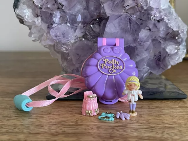 Ultra Rare Bluebird Polly pocket 1995 Polly’s Show Time Locket, Necklace, 100%