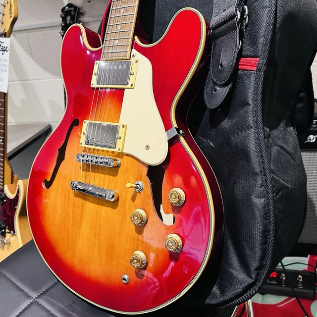 TANGLEWOOD MEMPHIS ES335 Style Electric Guitar HollowBody Sunburst