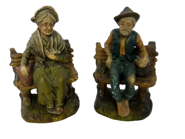Biscuit statue porcelaine figurine couple de vieillard sur banc femme homme