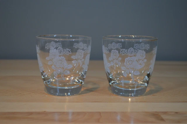2 vintage Libbey rocks glasses embossed white flowers lacy 3 1/2" tall tumbler