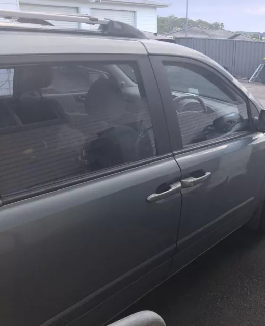 Kia Carnival Grande. 2007 With Rego Until March. Runs But Needs Work. New Tyres+