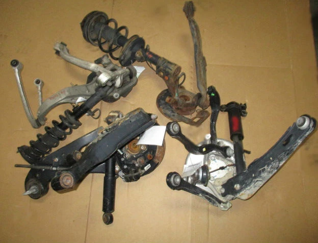 2012 Ford Fusion Driver Left Knee Suspension OEM 104K Miles (LKQ~350940049)